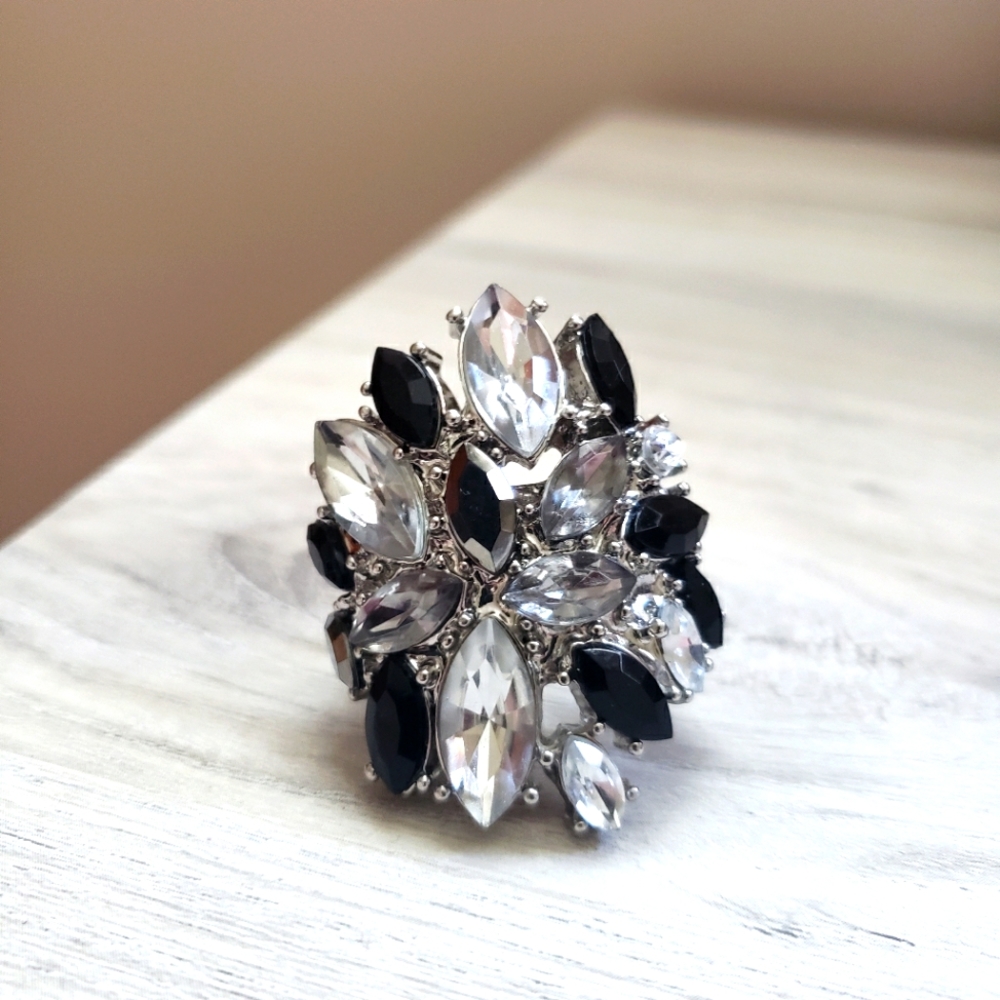 Cocktail ring